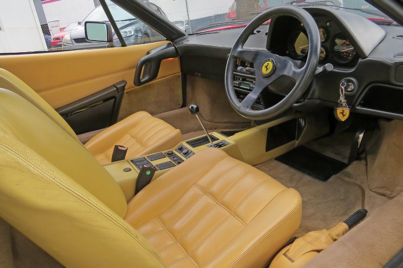 ferrari 328 gts interior front