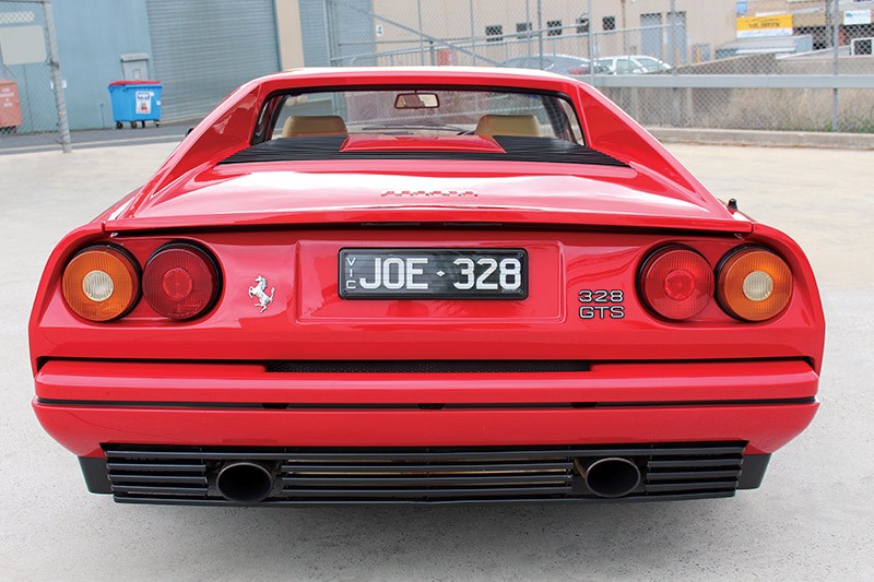 ferrari 328 gts rear