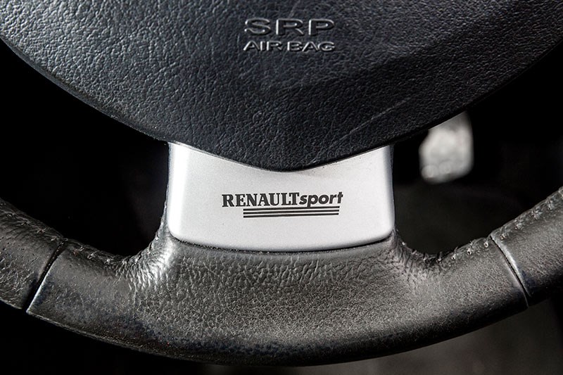 renault clio sport steering wheel