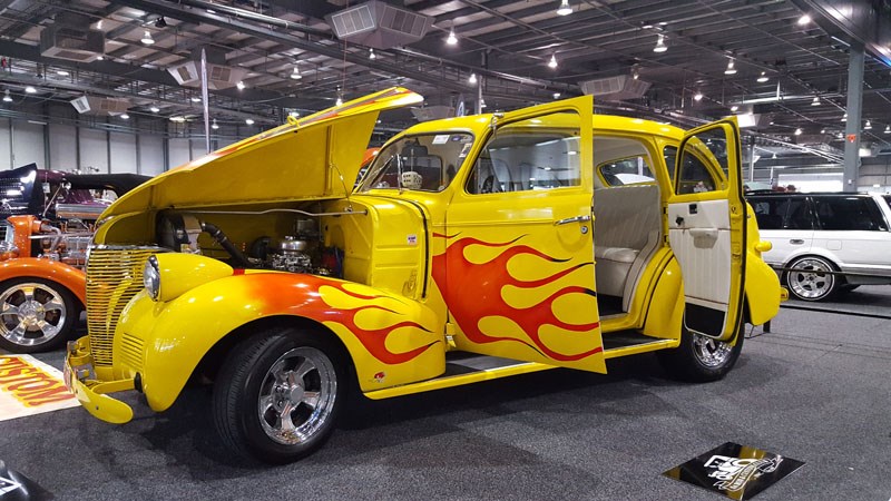 11 Old school four door 1939 Chev 2