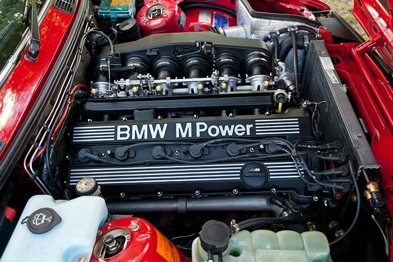 1991 BMW 336i engine bay