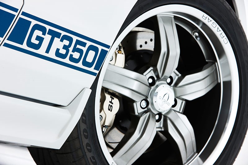 modern mustang wheel2