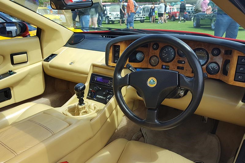 8 lotus esprit turbo interior