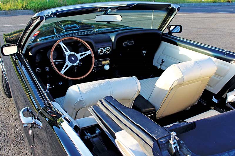 ford mustang convertible interior