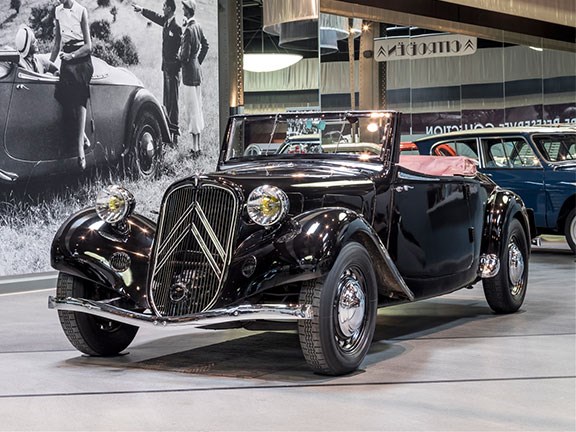 The Mullin Automotive Museum in Oxnard, California is hosting the biggest Citro�n exhibition ever held in the US.