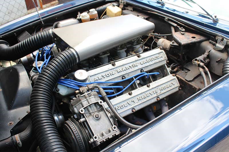 aston martin series 3 v8 engine bay