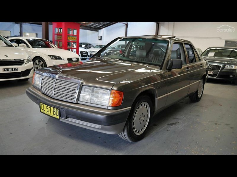 1989 Mercedes-Benz W201 190E 