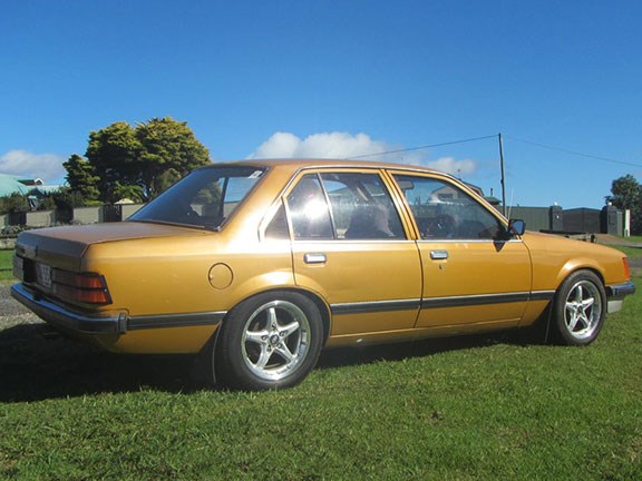 1982 VH Holden Commodore SL 