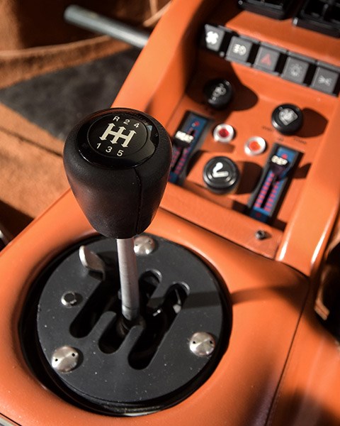 lamborghini countach gearstick