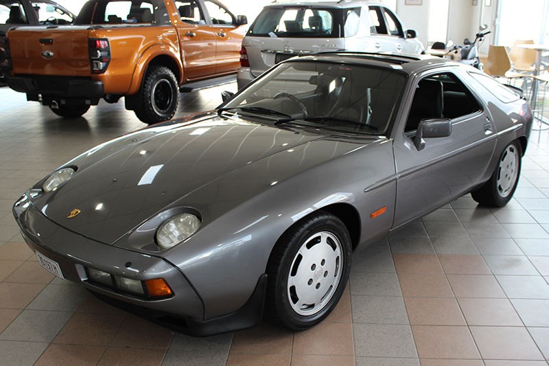 porsche 928 1