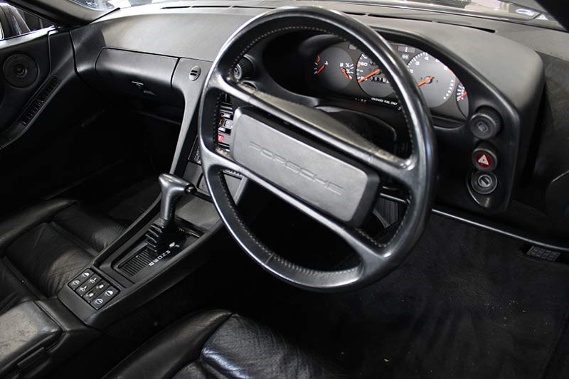 porsche 928 dash 2