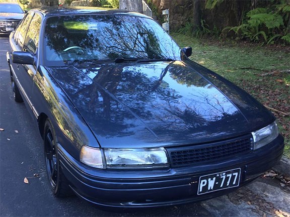 1990 VN Holden Calais 