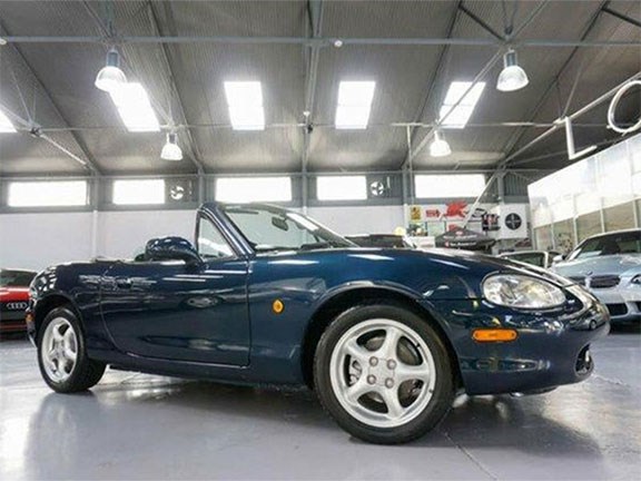 2000 Mazda MX-5 