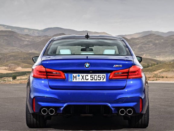 BMW M5 