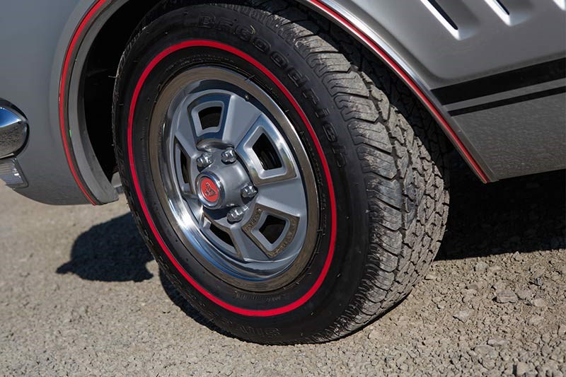 holden monaro gts 327 wheel 2