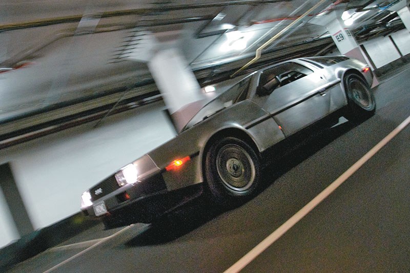 UC 289 Delorean 6329