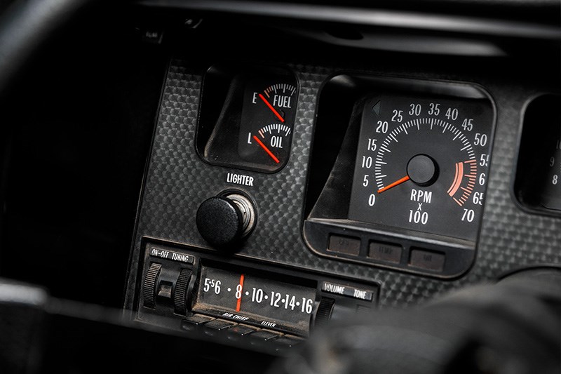 holden hq ss dash