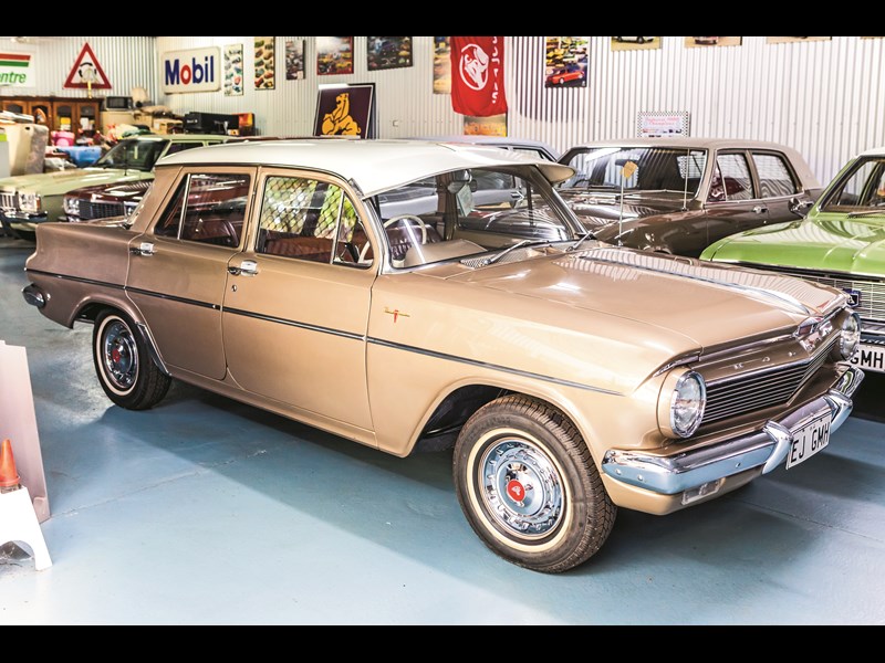 Holden Premiers 113