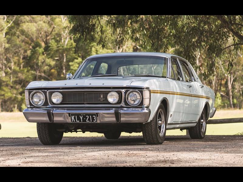 ford fairmont v8