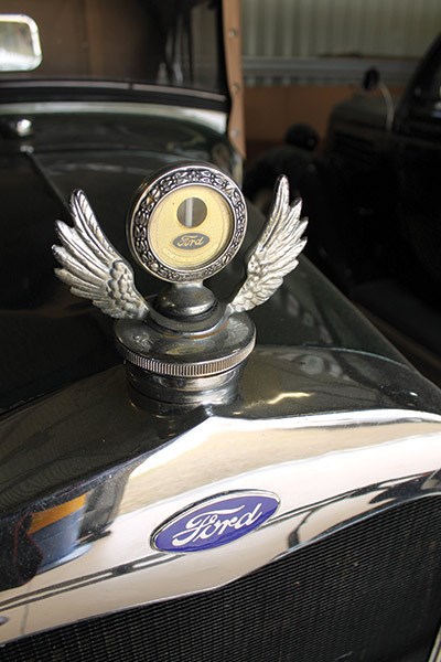 ford model a emblem