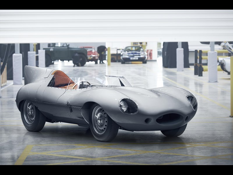 J Classic D type front 34