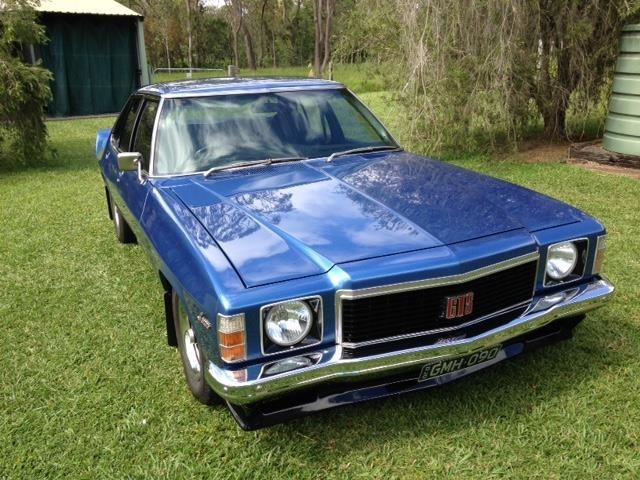 Holden HJ Monaro sedan