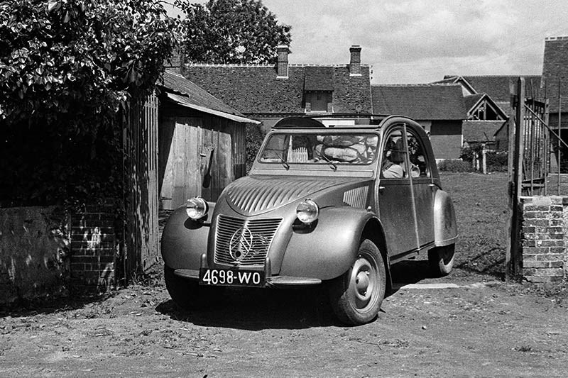 Citroen, Renault, Peugeot Celebrations at 2018 Salon Retromobile