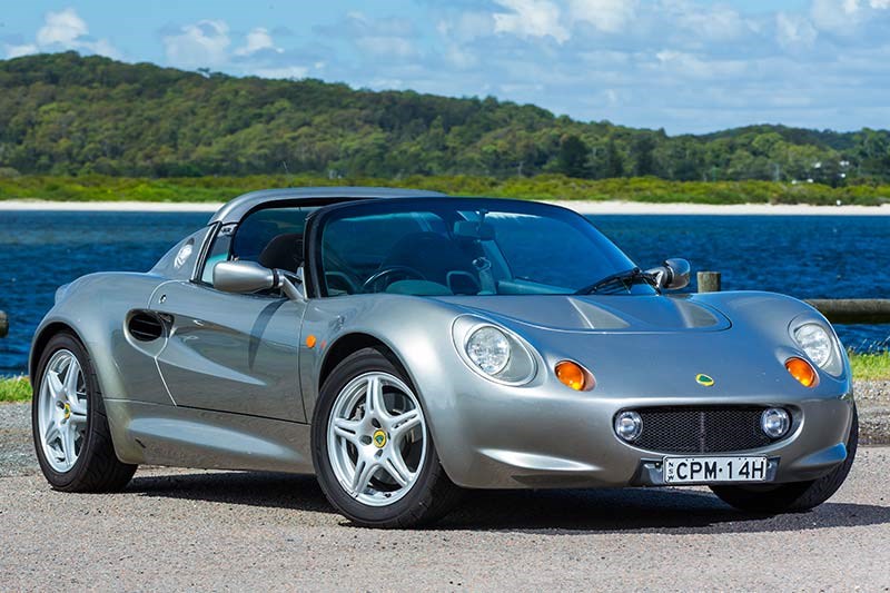 lotus elise front