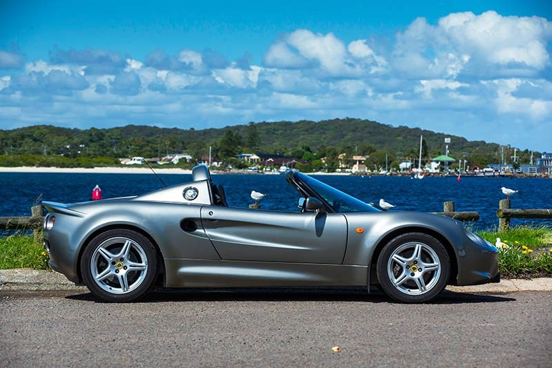 lotus elise side