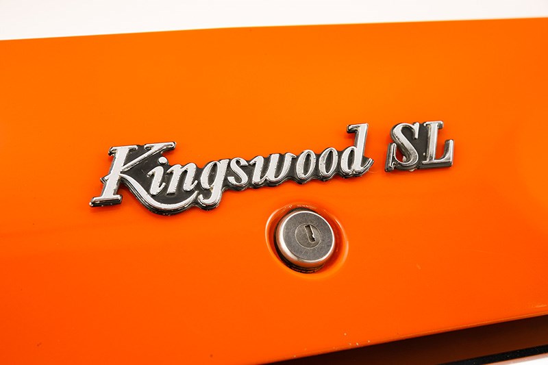 holden hz kingswood badge 3