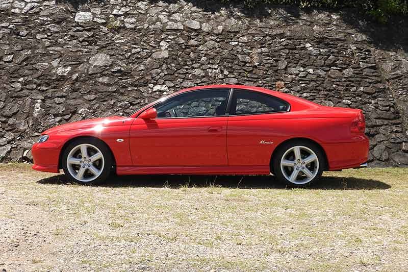 holden monaro side