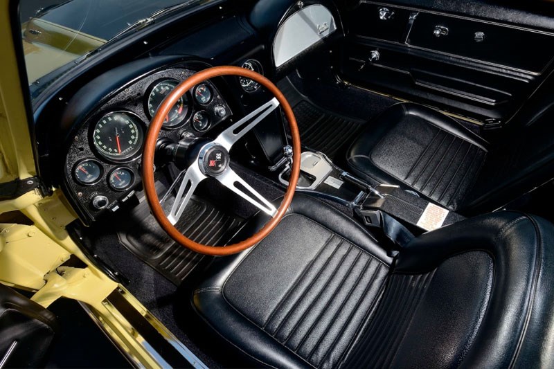 L88 Corvette interior