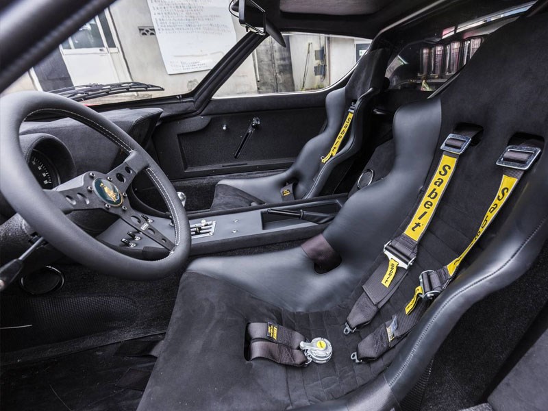 Lamborghini Miura SVR interior