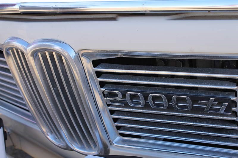 bmw 2000 grille