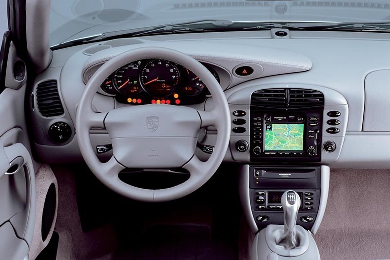 porsche 911 dash