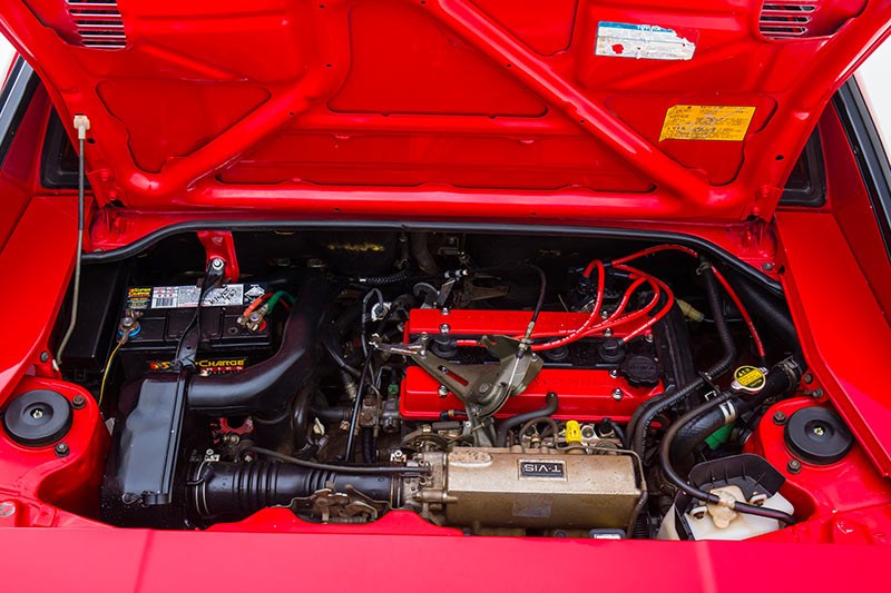 toyota mr2 engine bay