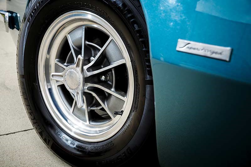 studebaker avanti wheel 2