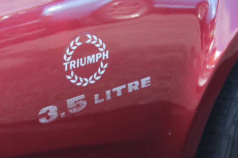 triumph tr8 badge 2