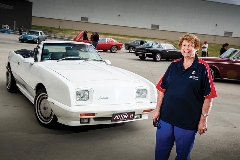 studebaker avanti roadster 2