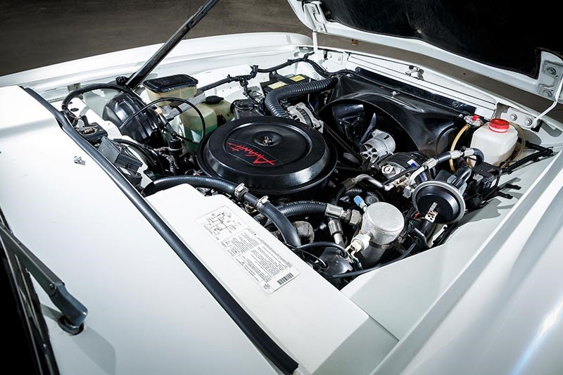 studebaker avanti roadster engine bay