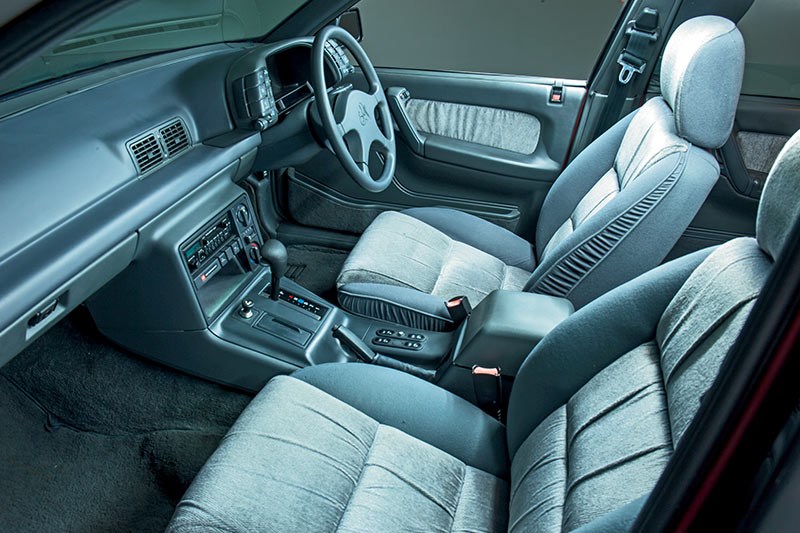 vn commodore interior