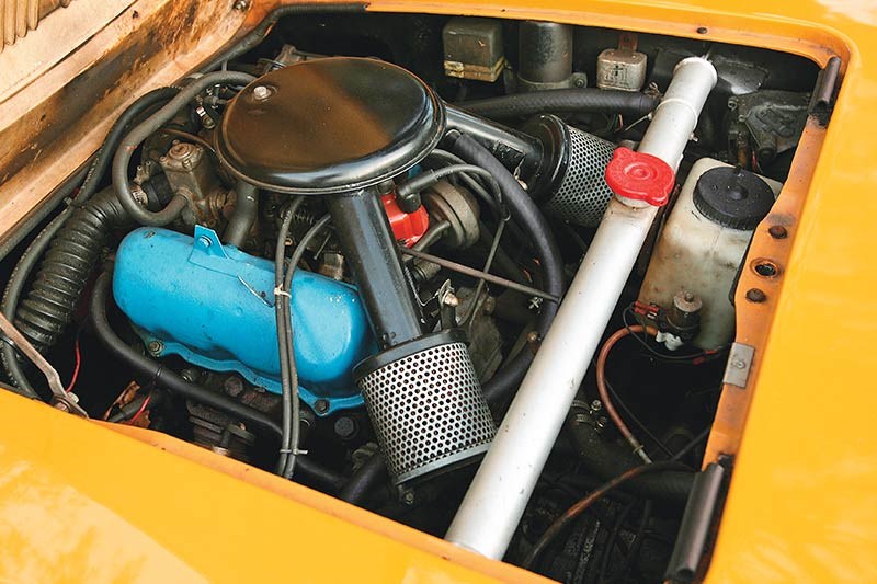 saab sonett engine bay