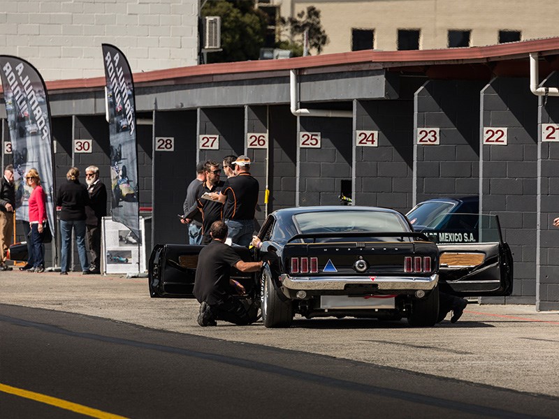 VHRR Sandown Historics Mustang pit