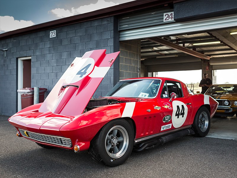 VHRR Sandown Historics StingRay