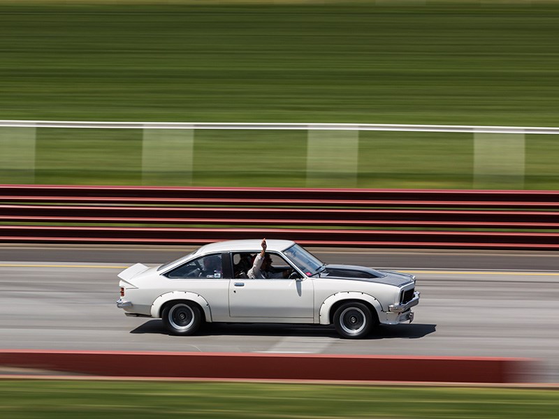 VHRR Sandown Historics Torana Pan