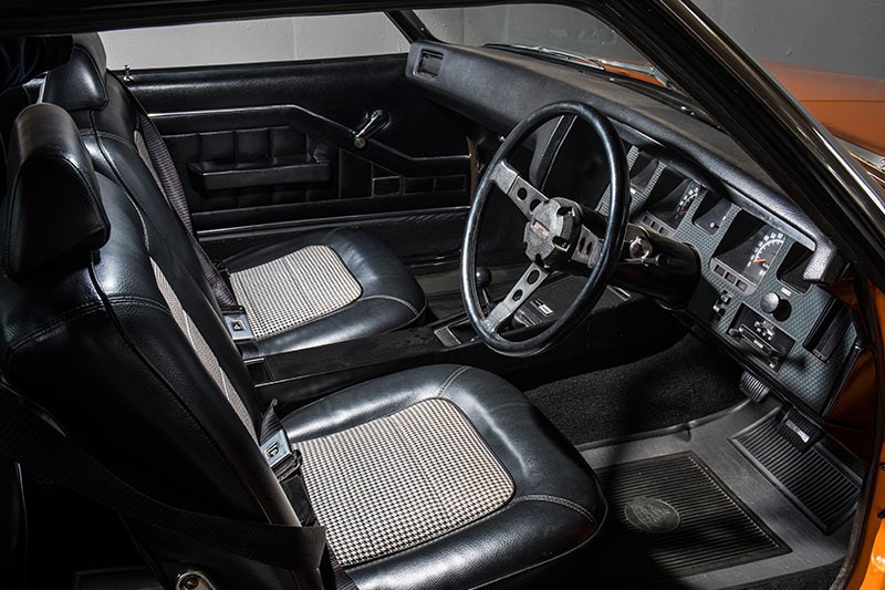 holden hq monaro interior