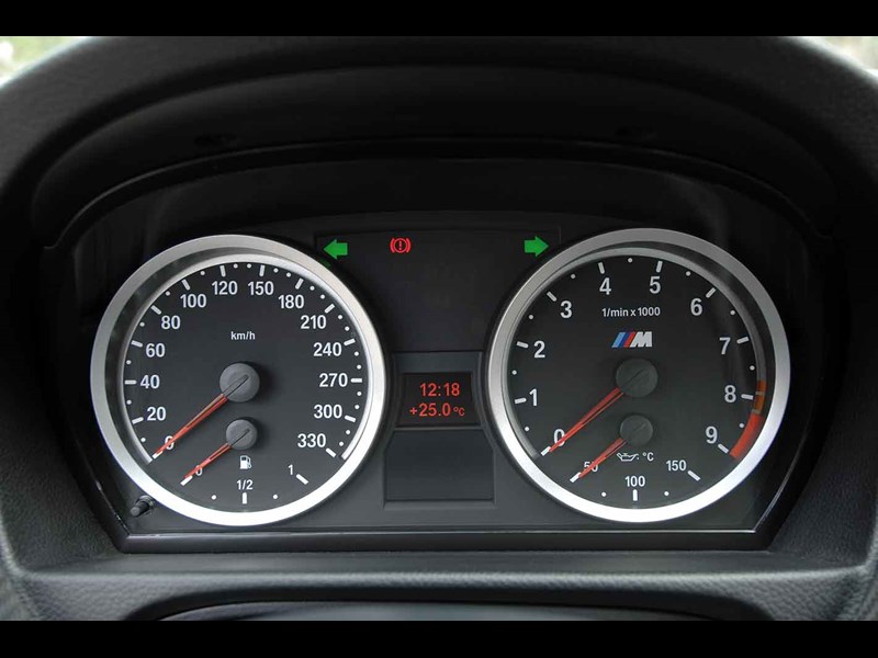 bmw e92 m3 dash