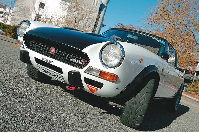 fiat 124 spyder front