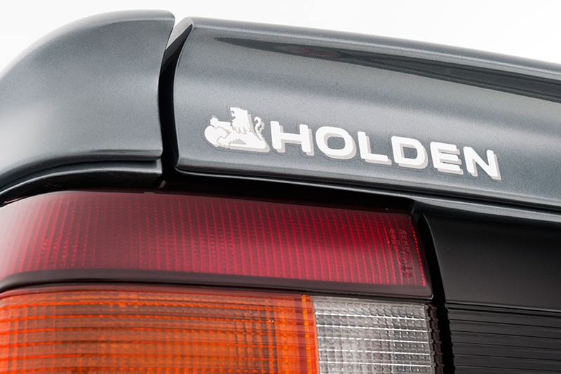 holden vn ss badge