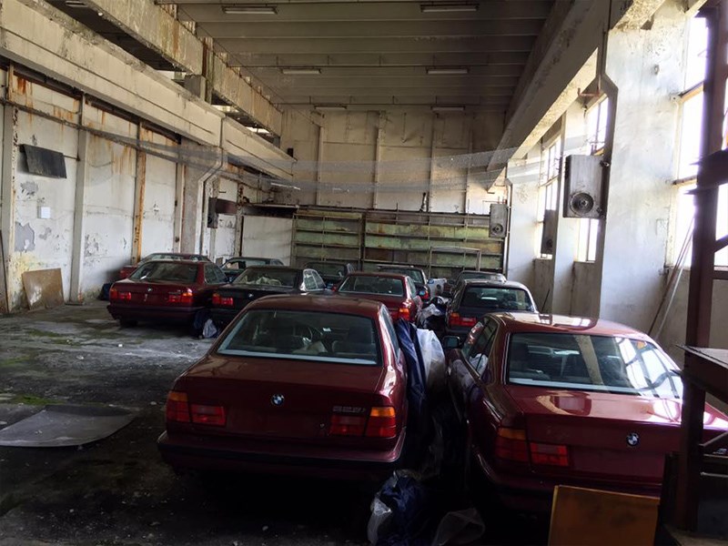 BMW E34 Barn Find group rear